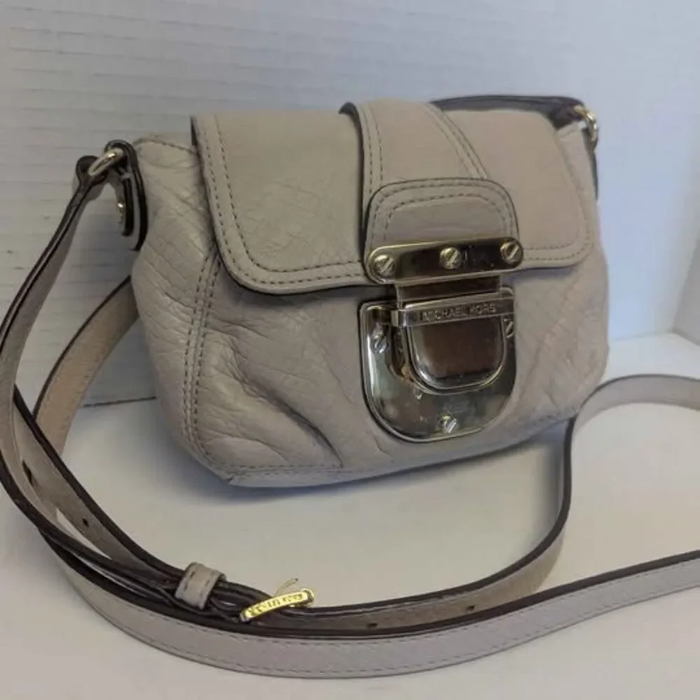 Michael Kors Small Tan Cream Colored Leather Crossbody Bag Purse 8x5x2